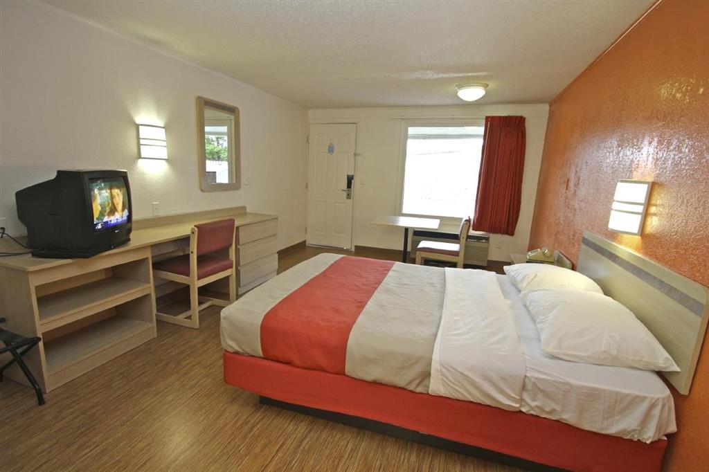 Motel 6 カラマズー 部屋 写真