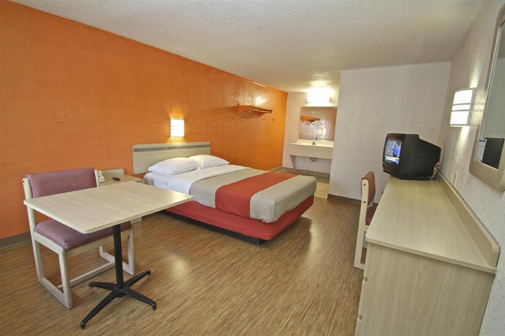 Motel 6 カラマズー 部屋 写真
