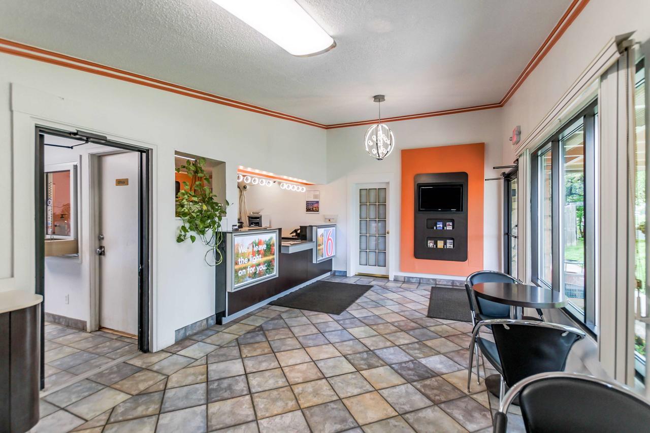 Motel 6 カラマズー エクステリア 写真